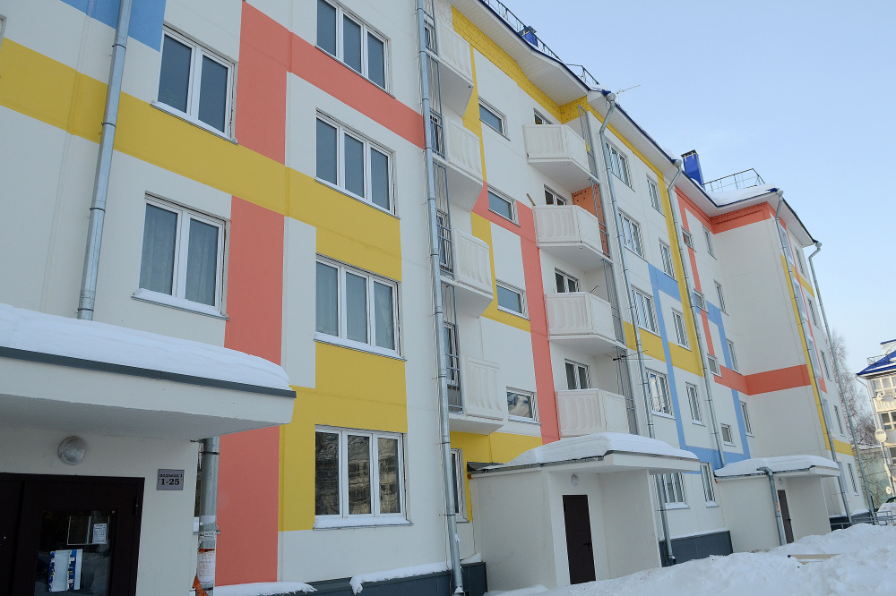 Более 2 300 жителей Кировской области переедут в новостройки из аварийных домов до конца 2023 года