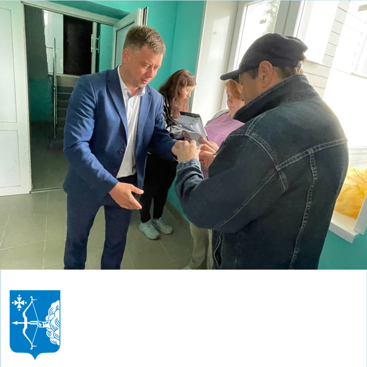 В Арбаже вручили ключи от квартир в доме, построенном для переселения граждан из аварийного жилья